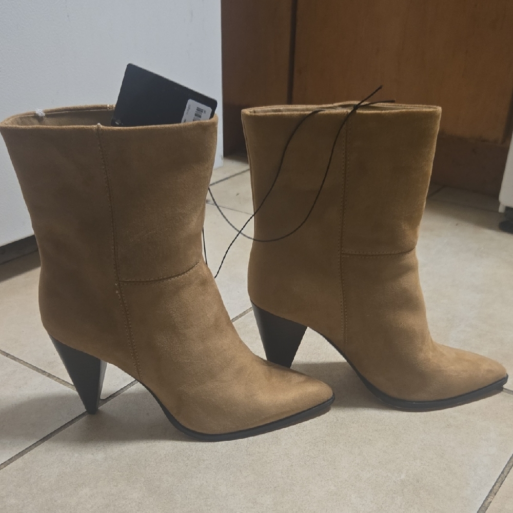 Forever 21 Tan Heeled Boots Stacked Heel
